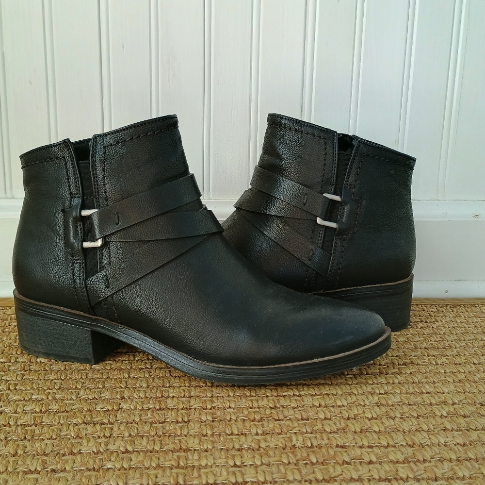 BareTraps Magena Black Ankle Boots Size 6 Women's